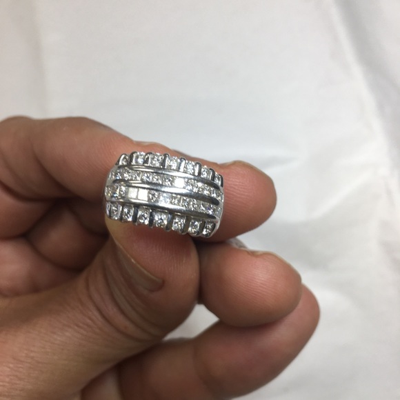 NEW 18K white gold diamonds wedding ring - Picture 4 of 8